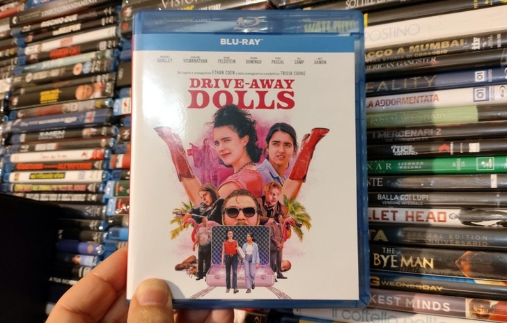 DriveAway Dolls Lesbiche on the road in 2K