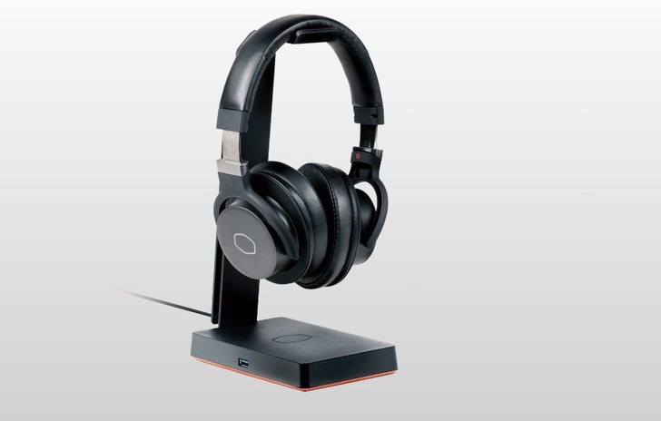 Arriva da Cooler Master lo stand per le cuffie che unisce stile a praticità