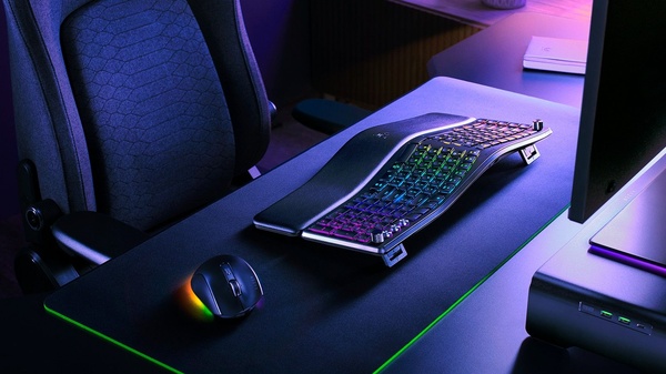 Razer Pro Type Ergo - Recensione: la tastiera ergonomica che (forse) mi ha salvato la spalla