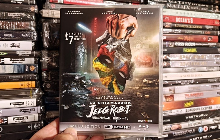 Lo chiamavano Jeeg Robot In 4K il supereroe di periferia