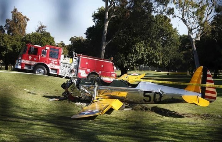 Harrison Ford si schianta con il suo aereo è grave UPDATE