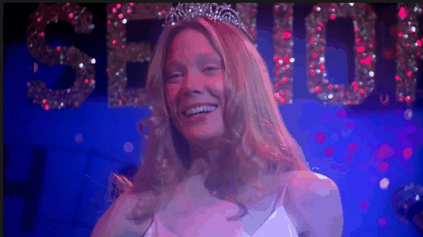 Carrie di Brian De Palma di nuovo al cinema: storia di un caposaldo horror