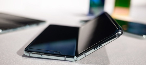I problemi del Galaxy Fold? Tutta colpa della polvere