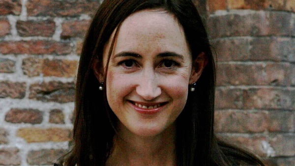 Sophie Kinsella, morta la scrittrice di I Love Shopping: addio alla regina della commedia romantica
