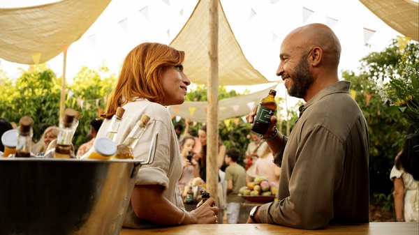 Mango: su Netflix una commedia romantica come tante altre 