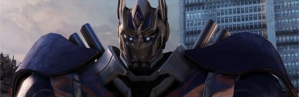 Optimus Prime ci parla di Transformers: The Dark Spark