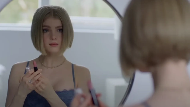 Wifelike recensione del film di fantascienza di Netflix in cui gli androidi sostituiscono le donne