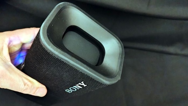 Sony ULT Field 3: potenza promessa, equilibrio relativo