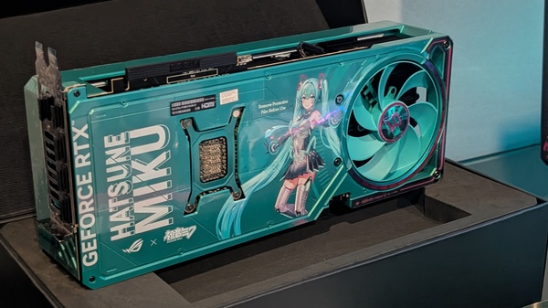 ROG x Hatsune Miku: il sistema da gioco completo arriva in Italia