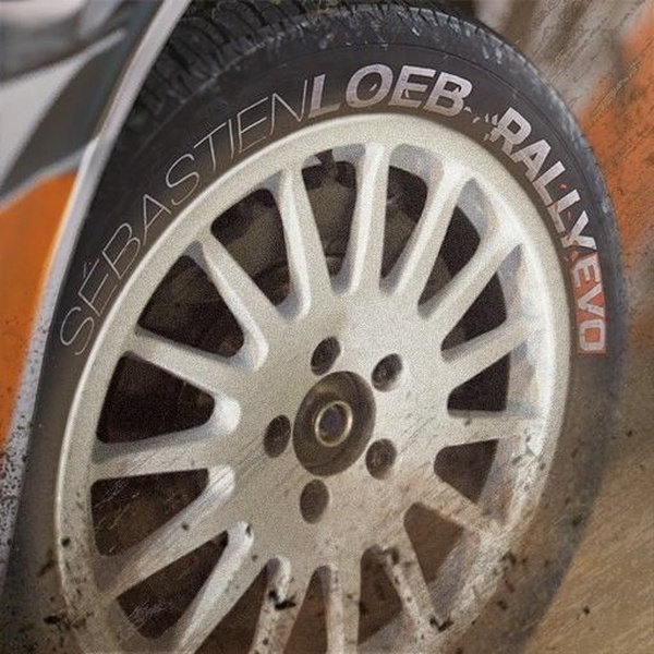 Sebastien Loeb Rally Evo si mostra in immagini