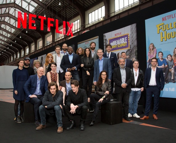 Netflix a Parigi con le star delle serie e dei film originali! Ecco le foto dell'evento