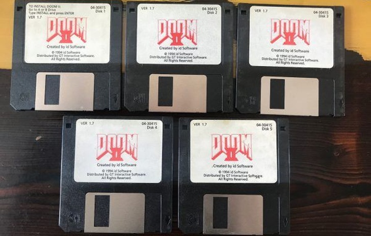 John Romero mette in vendita la sua copia di Doom 2