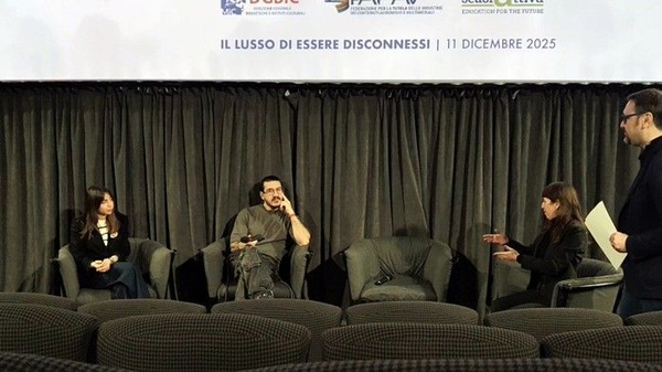 Univideo - Il lusso di essere disconnessi e la cultura del fisico