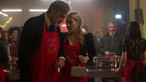 I migliori giorni, recensione: la commedia italiana è più ammuffita delle feste comandate