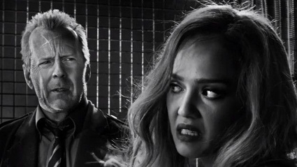 Manifesto italiano per Sin City: Una Donna per cui Uccidere