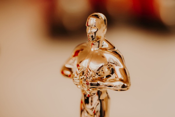 Oscar 2026, Una battaglia dopo l'altra e Sinners sono i vincitori dell'edizione, che regala a Paul Thomas Anderson tre statuette