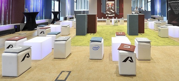 Microsoft e Alcantara presentano 'Surface, a New Touch of Style'