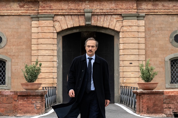 Il nibbio regala all’Italia la sua prima, vera spy story cinematografica di livello