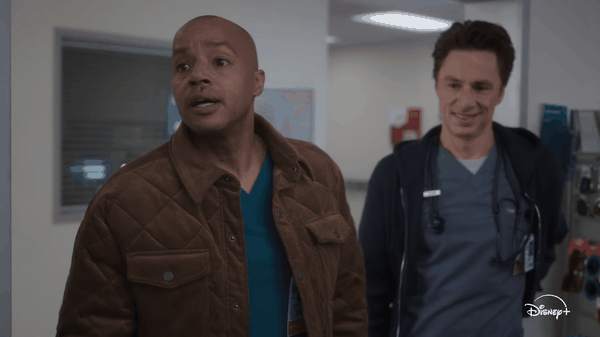 Scrubs, la recensione del revival: un ritorno solido, non indispensabile
