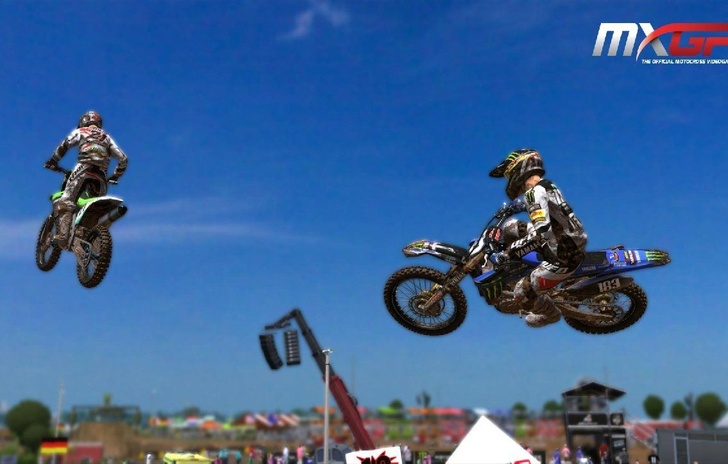Pioggia di immagini per MXGP