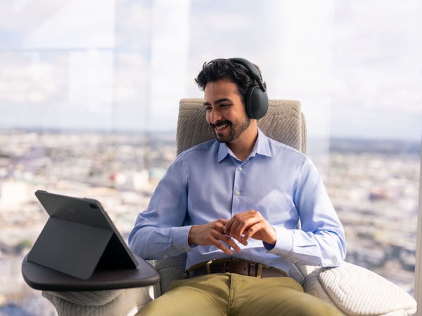 Logitech Introduces Zone Vibe Pro: A Single Headset for Work, Music, and Everyday Life