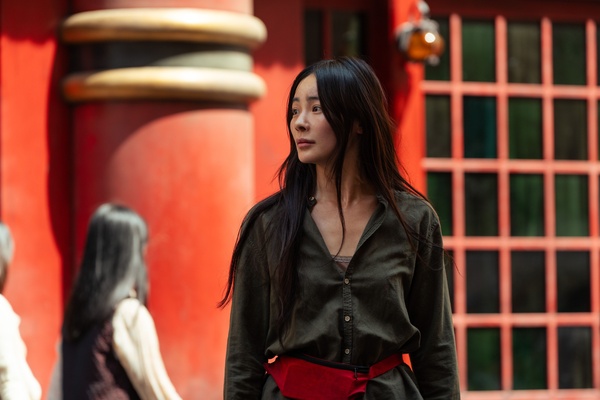 La città proibita, recensione: come Gabriele Mainetti regista di mazzate in Italia nessuno mai