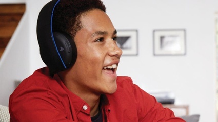 Aggiornamento firmware e nuove cuffie per PS4