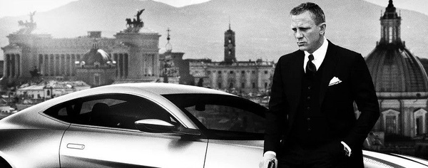 Nuovo vlog elettrizzante per 007 Spectre