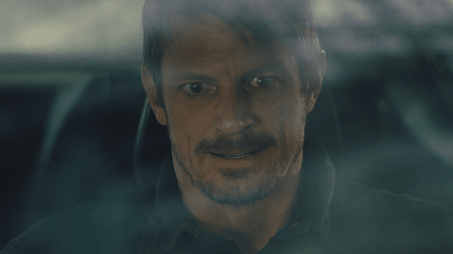 Silent Night recensione il ritorno di John Woo che fa male