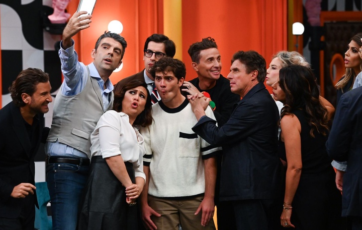 LOL Chi ride è fuori 5 da oggi su Prime Video tutto quello che cè da sapere e i primi pareri