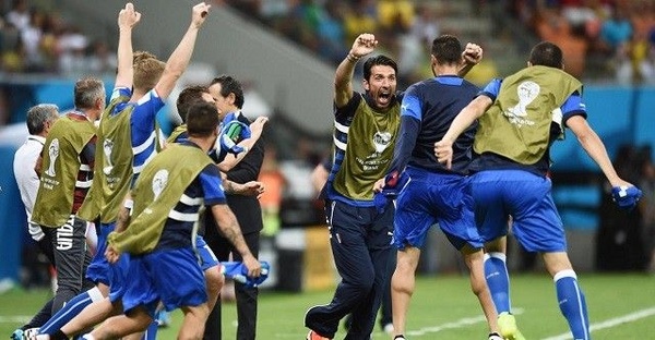 Sirigu e De Rossi: Chi e piu bravo con i videogame?