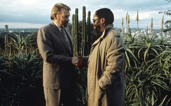 Dove (e come) vedere tutti i film di Donald Sutherland