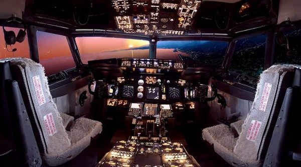 Gli accessori per una simulazione di pilotaggio davvero reale.