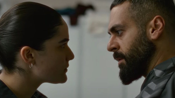 Non lasciarmi cadere: la serie svedese di Netflix che lancia un allarme sociale