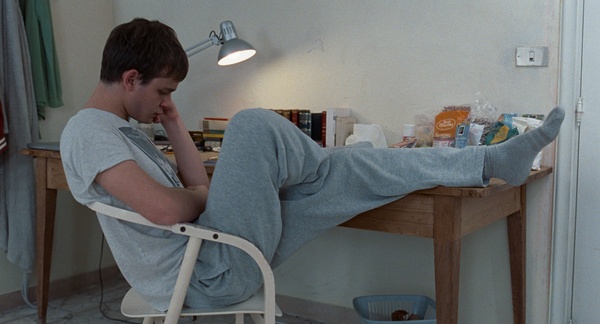 Arrogante ma irresistibile: Diciannove è l’esordio italiano di un regista da tenere d’occhio