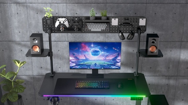 Cougar - Nuova scrivania gaming E-ARES 120