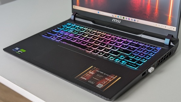 MSI Vector 16 HX AI A2XWHG-200IT, recensione: un notebook gaming che non teme il futuro