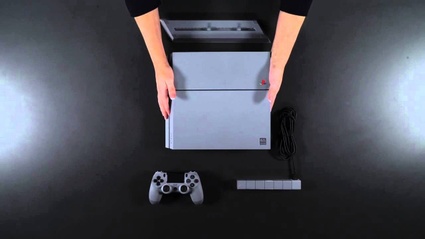 Si e conclusa ad una cifra stratosferica l'asta della PS4 20 Anniversario numero #00001