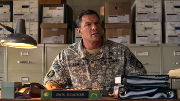 War Machine: su Netflix il film di fantascienza con Alan Ritchson