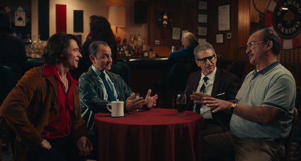 “I telefoni oggi non squillano più”: i consigli di Hugh Jackman e Kate Hudson su come sfondare dal red carpet di Song Sung Blue