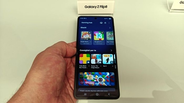 Samsung Galaxy: arrivano Fold8, Flip8 e i nuovi Watch