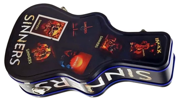 Sinners torna in sala...con la custodia per chitarra