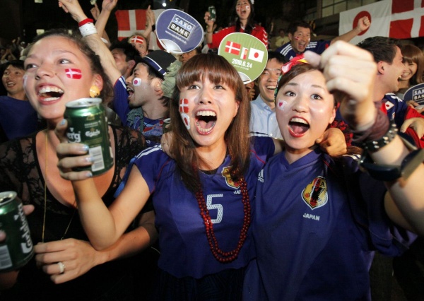 FIFA dichiara guerra a PES