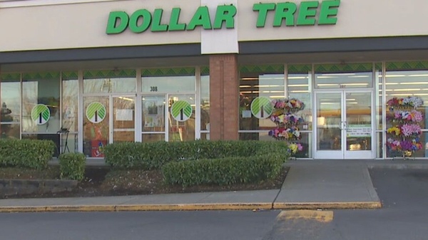 Dei ragazzini lo chiamano "NPC" e lui ne accoltella uno