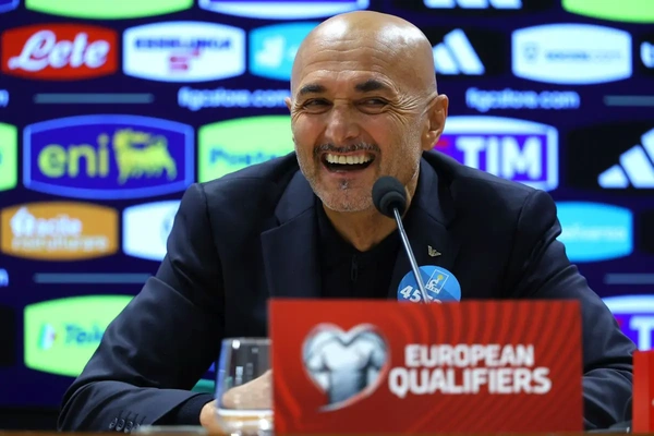 Niente PlayStation in nazionale, sentenzia Spalletti