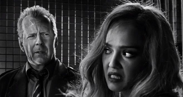 Manifesto italiano per Sin City: Una Donna per cui Uccidere