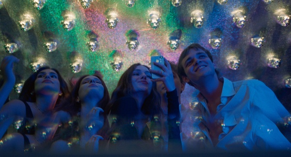 Arrogante ma irresistibile: Diciannove è l’esordio italiano di un regista da tenere d’occhio