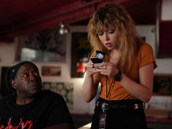 Poker Face: la serie crime-comedy di Rian Johnson diverte e appassiona