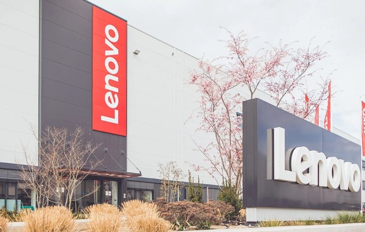 Legion GO anche Lenovo farà una console portatile