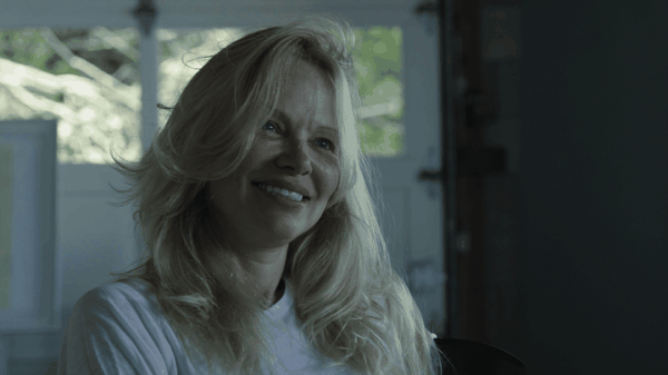 La stella di Pamela Anderson è tornata a brillare, solo in maniera differente